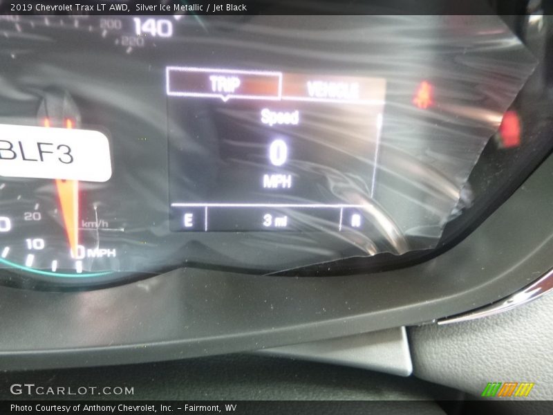 Silver Ice Metallic / Jet Black 2019 Chevrolet Trax LT AWD