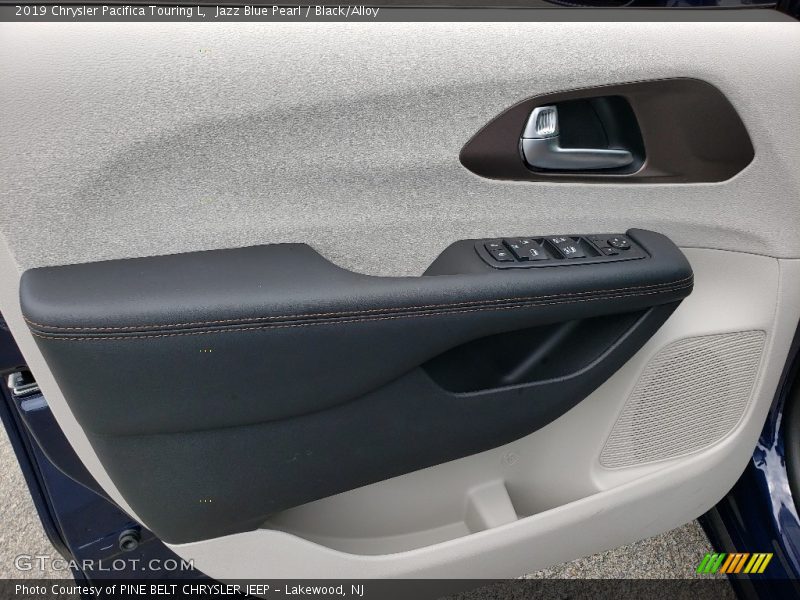 Jazz Blue Pearl / Black/Alloy 2019 Chrysler Pacifica Touring L