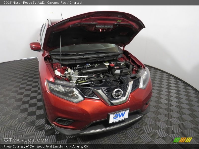 Cayenne Red / Charcoal 2016 Nissan Rogue SV AWD