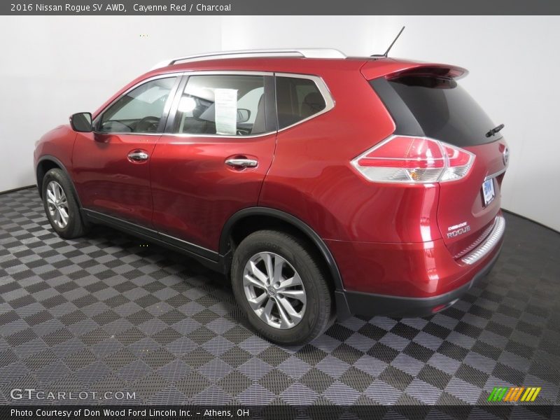 Cayenne Red / Charcoal 2016 Nissan Rogue SV AWD