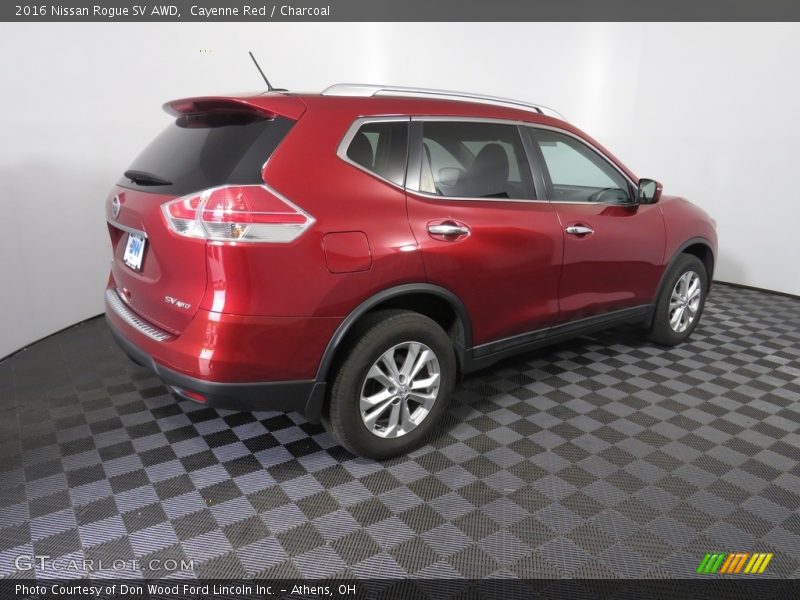 Cayenne Red / Charcoal 2016 Nissan Rogue SV AWD