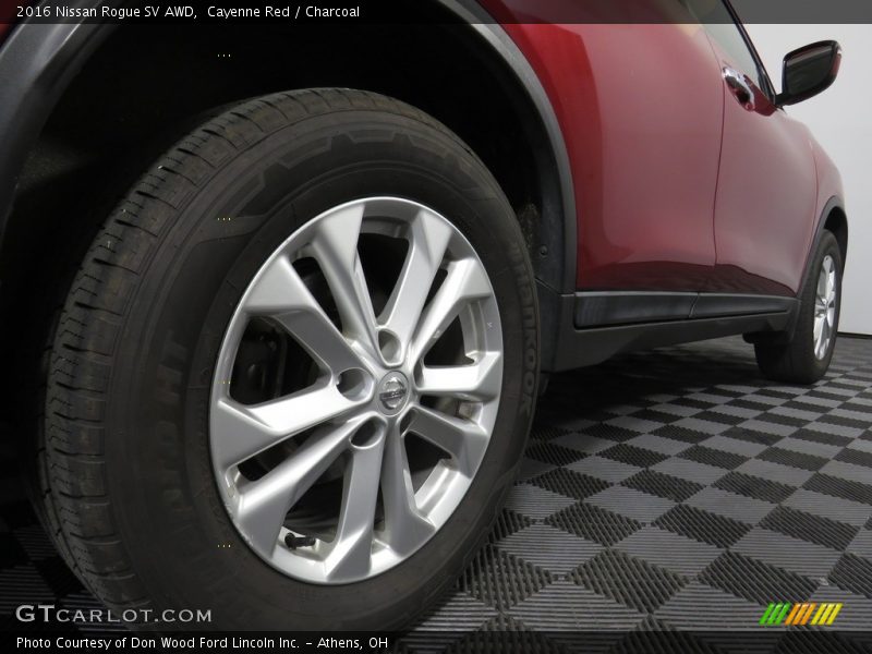Cayenne Red / Charcoal 2016 Nissan Rogue SV AWD