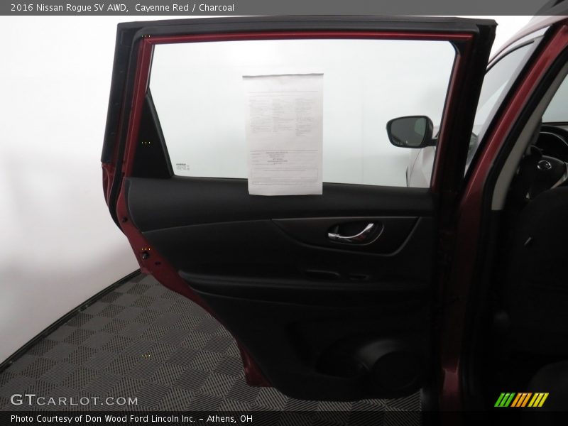 Cayenne Red / Charcoal 2016 Nissan Rogue SV AWD