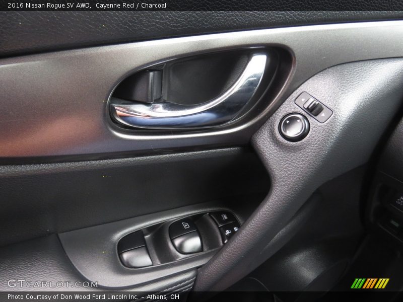 Cayenne Red / Charcoal 2016 Nissan Rogue SV AWD