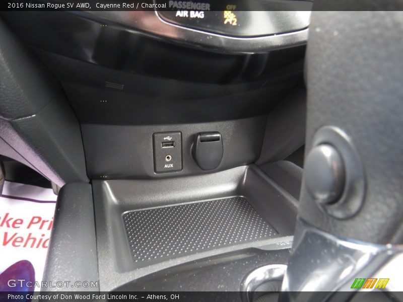 Cayenne Red / Charcoal 2016 Nissan Rogue SV AWD