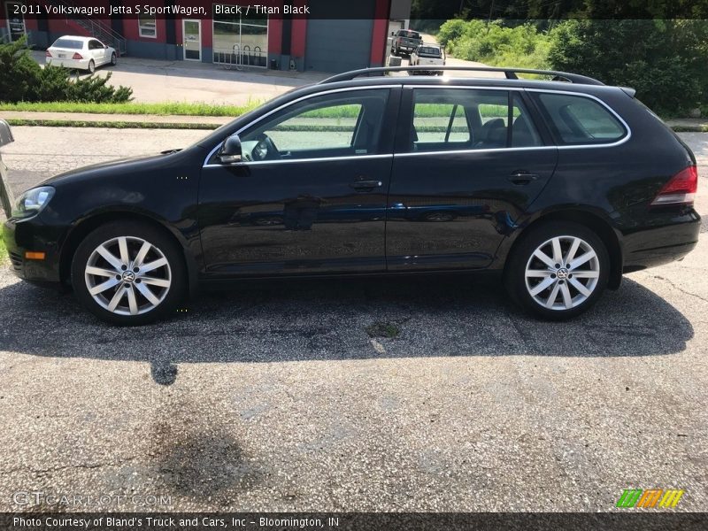 Black / Titan Black 2011 Volkswagen Jetta S SportWagen