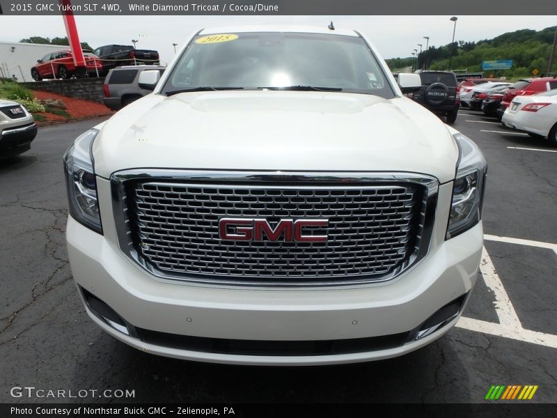 White Diamond Tricoat / Cocoa/Dune 2015 GMC Yukon SLT 4WD