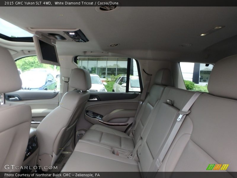 White Diamond Tricoat / Cocoa/Dune 2015 GMC Yukon SLT 4WD