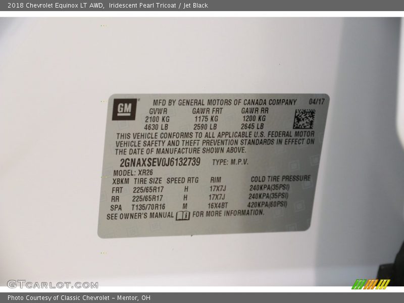 Iridescent Pearl Tricoat / Jet Black 2018 Chevrolet Equinox LT AWD