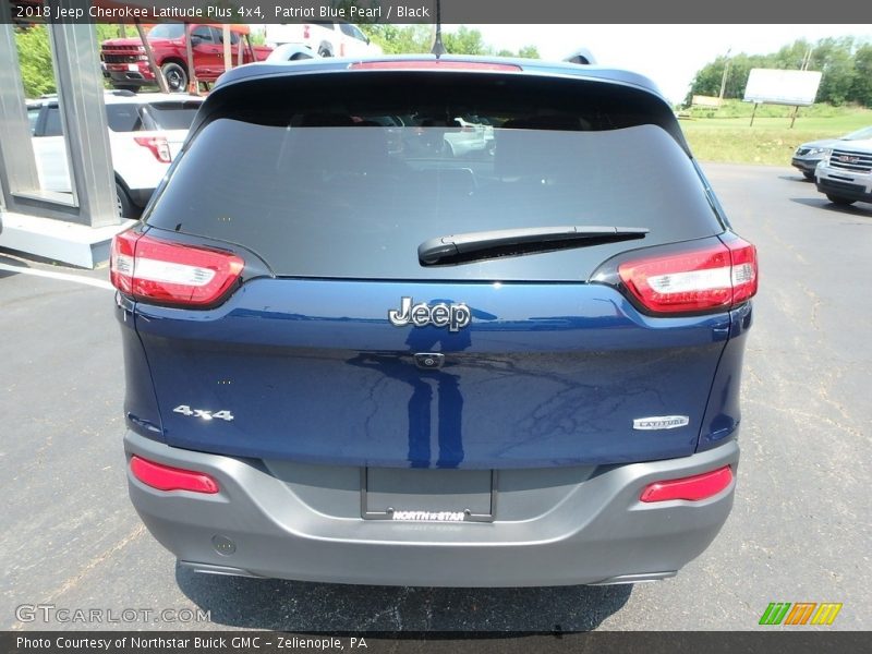 Patriot Blue Pearl / Black 2018 Jeep Cherokee Latitude Plus 4x4