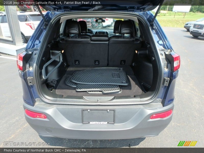 Patriot Blue Pearl / Black 2018 Jeep Cherokee Latitude Plus 4x4