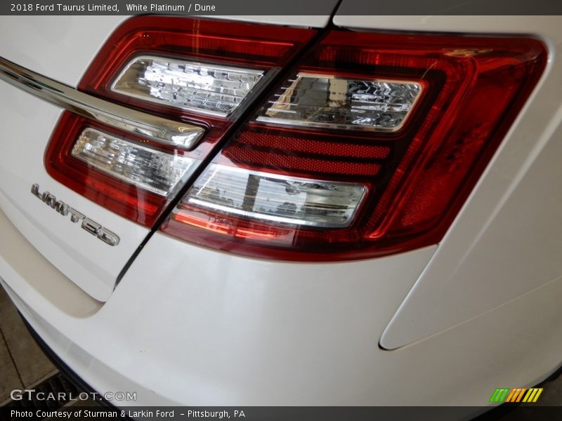 White Platinum / Dune 2018 Ford Taurus Limited