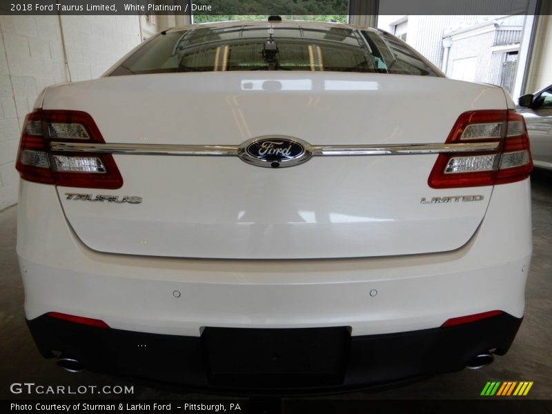 White Platinum / Dune 2018 Ford Taurus Limited