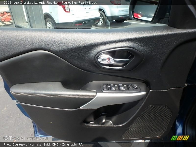 Patriot Blue Pearl / Black 2018 Jeep Cherokee Latitude Plus 4x4