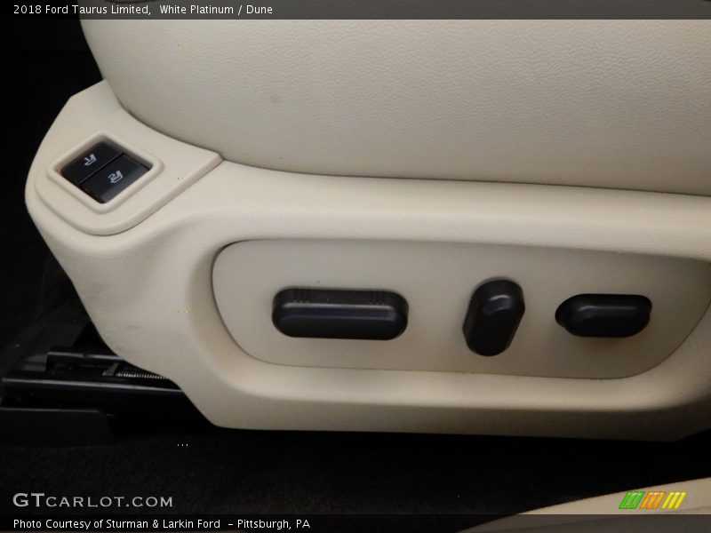 White Platinum / Dune 2018 Ford Taurus Limited