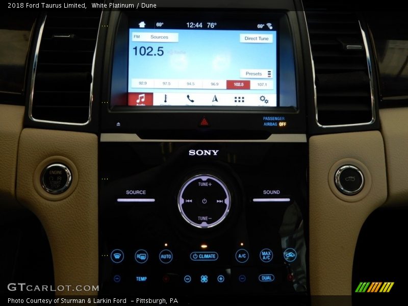 White Platinum / Dune 2018 Ford Taurus Limited