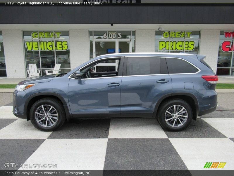 Shoreline Blue Pearl / Black 2019 Toyota Highlander XLE