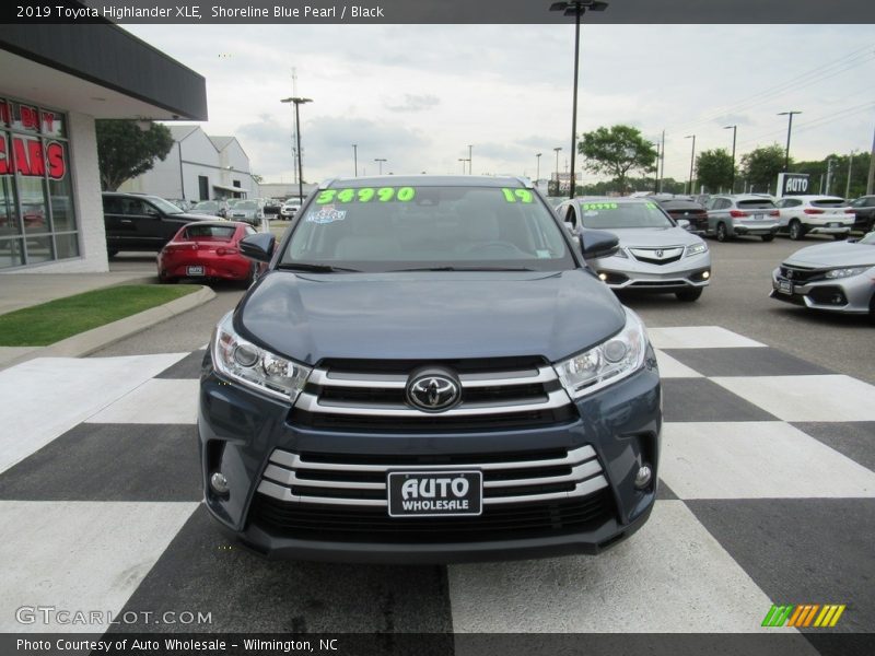 Shoreline Blue Pearl / Black 2019 Toyota Highlander XLE