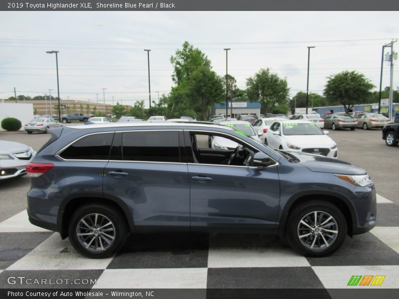 Shoreline Blue Pearl / Black 2019 Toyota Highlander XLE