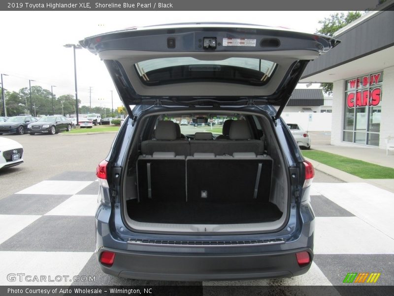 Shoreline Blue Pearl / Black 2019 Toyota Highlander XLE