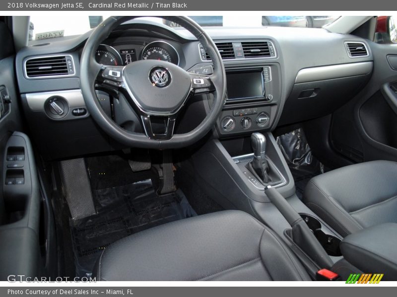 Cardinal Red Metallic / Titan Black 2018 Volkswagen Jetta SE