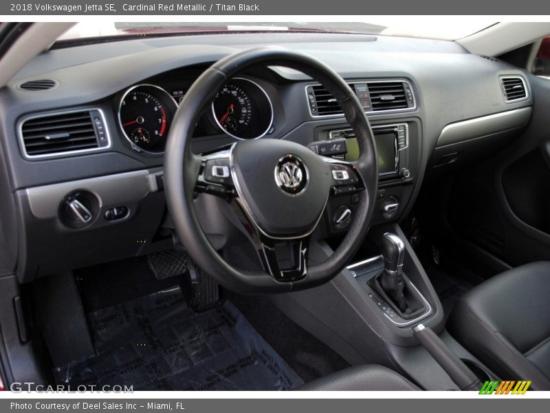 Cardinal Red Metallic / Titan Black 2018 Volkswagen Jetta SE