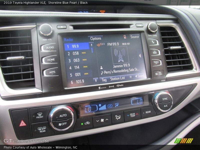Shoreline Blue Pearl / Black 2019 Toyota Highlander XLE