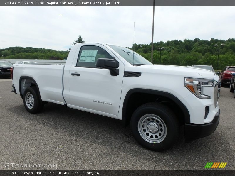 Front 3/4 View of 2019 Sierra 1500 Regular Cab 4WD