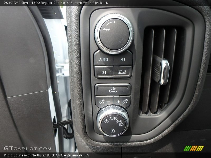 Controls of 2019 Sierra 1500 Regular Cab 4WD