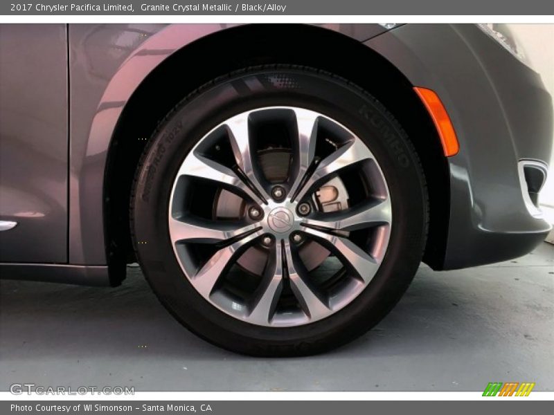 Granite Crystal Metallic / Black/Alloy 2017 Chrysler Pacifica Limited