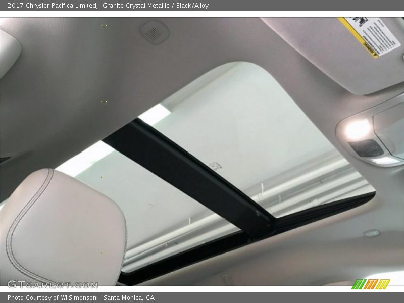 Granite Crystal Metallic / Black/Alloy 2017 Chrysler Pacifica Limited