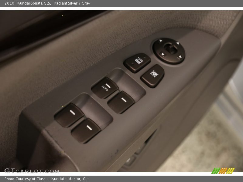 Radiant Silver / Gray 2010 Hyundai Sonata GLS