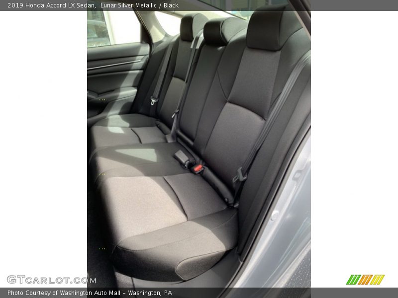 Lunar Silver Metallic / Black 2019 Honda Accord LX Sedan