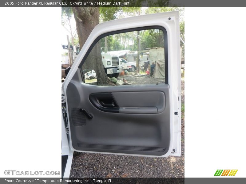 Oxford White / Medium Dark Flint 2005 Ford Ranger XL Regular Cab