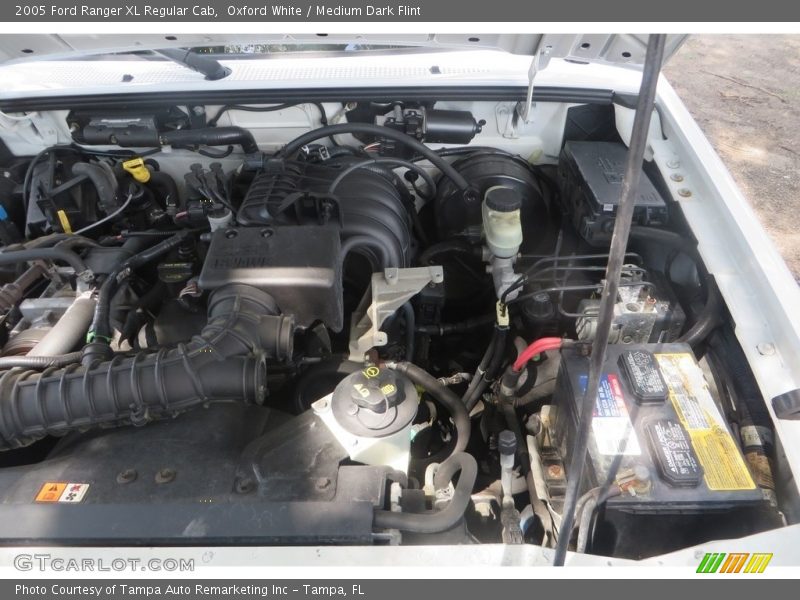 Oxford White / Medium Dark Flint 2005 Ford Ranger XL Regular Cab