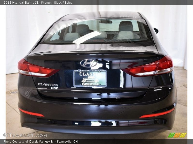 Phantom Black / Beige 2018 Hyundai Elantra SE