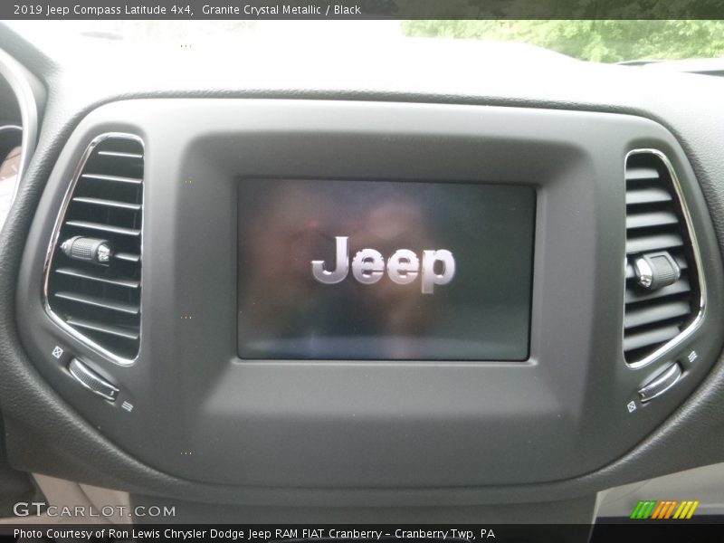 Granite Crystal Metallic / Black 2019 Jeep Compass Latitude 4x4