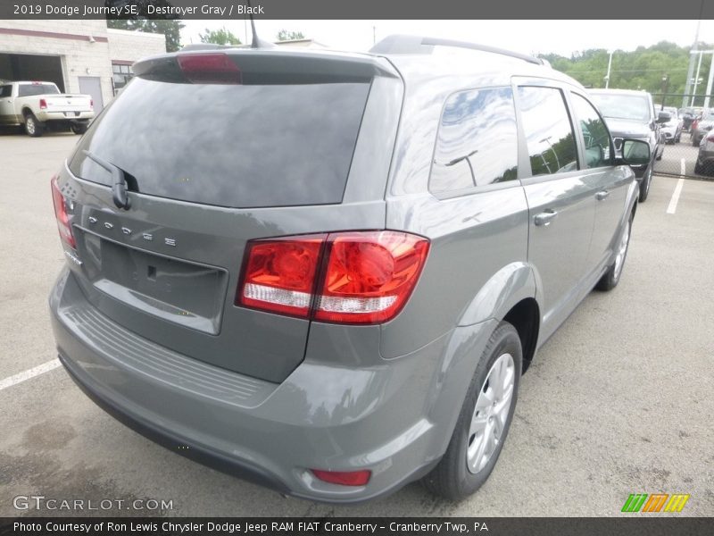 Destroyer Gray / Black 2019 Dodge Journey SE