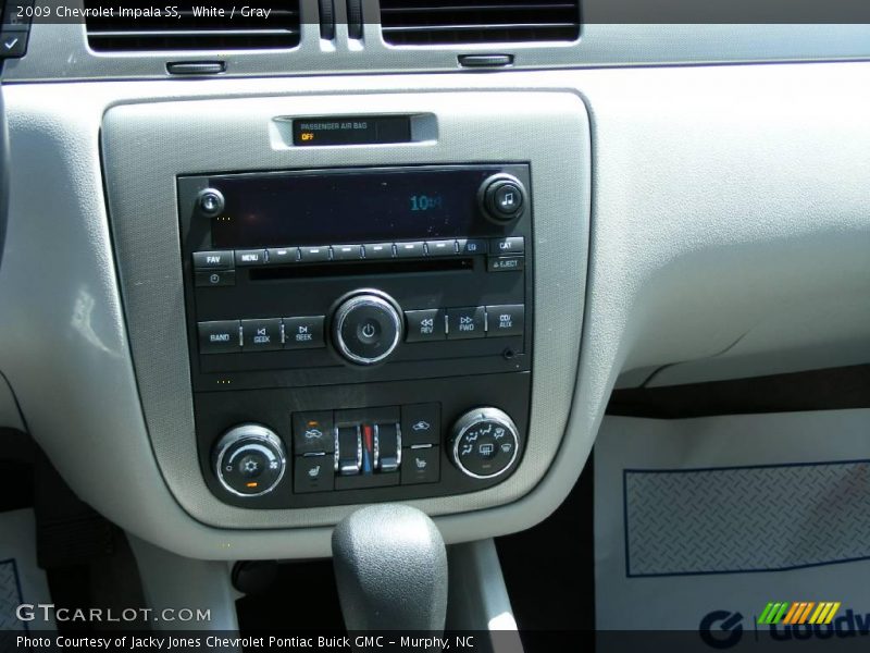 White / Gray 2009 Chevrolet Impala SS