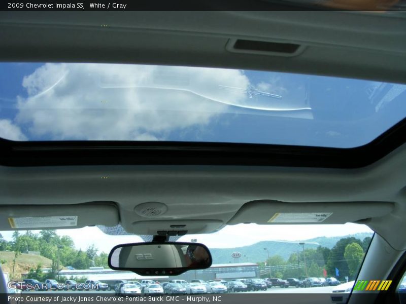 White / Gray 2009 Chevrolet Impala SS