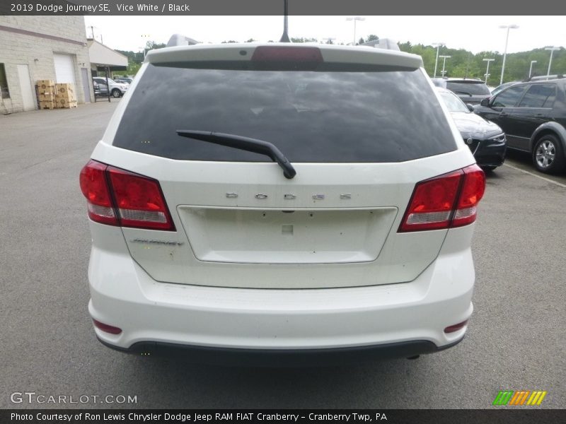 Vice White / Black 2019 Dodge Journey SE