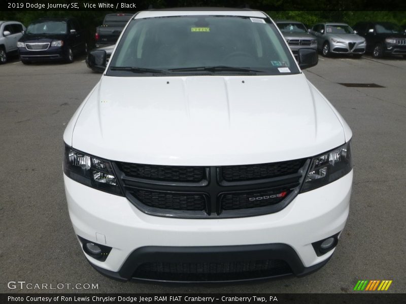 Vice White / Black 2019 Dodge Journey SE