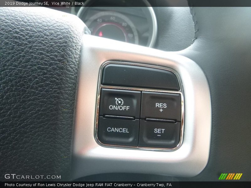 Vice White / Black 2019 Dodge Journey SE