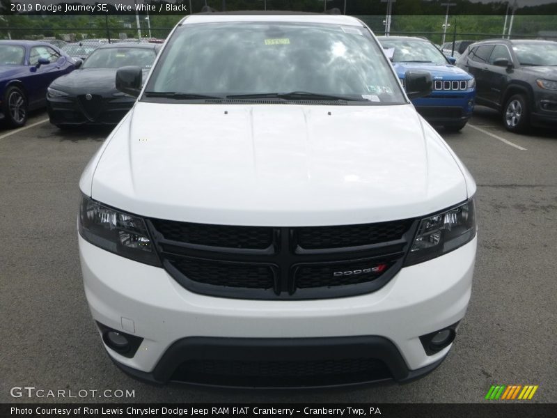 Vice White / Black 2019 Dodge Journey SE