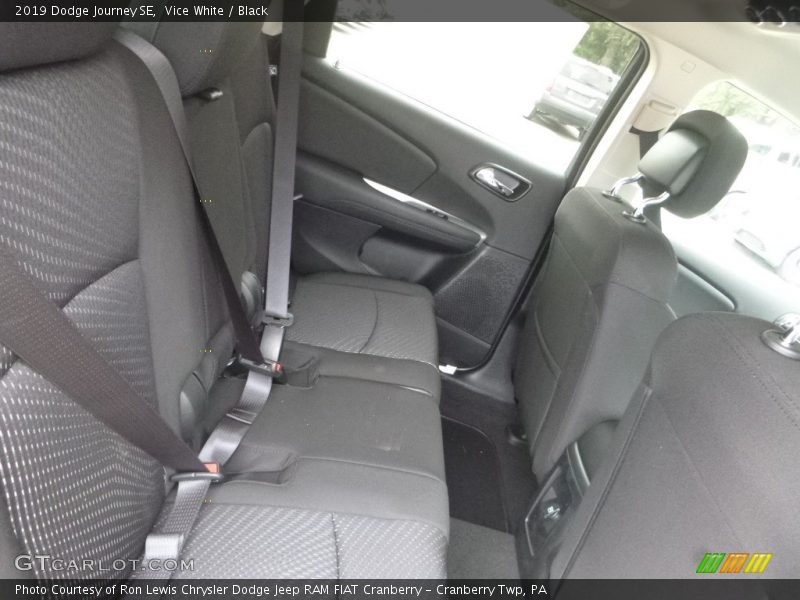 Vice White / Black 2019 Dodge Journey SE