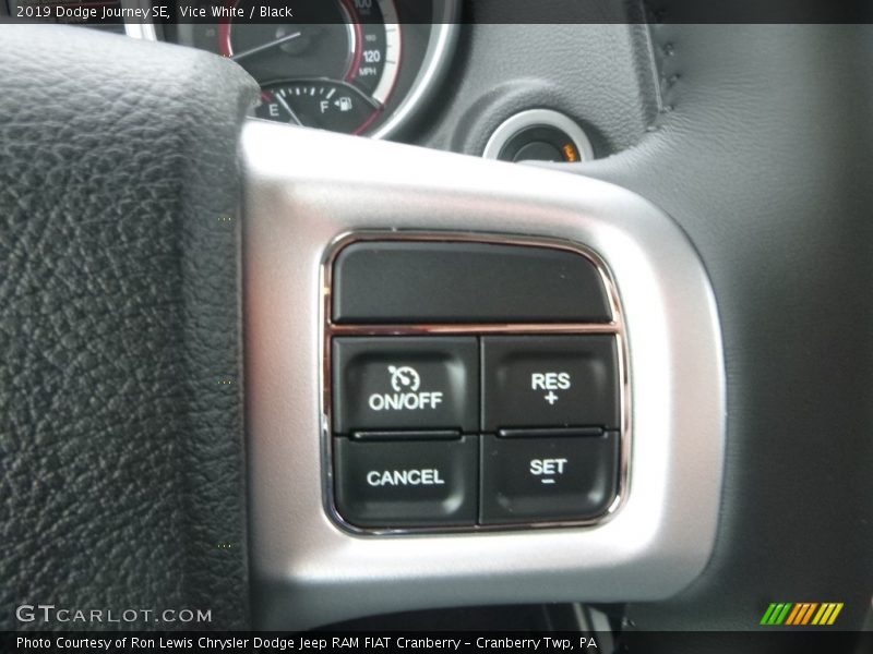 Vice White / Black 2019 Dodge Journey SE