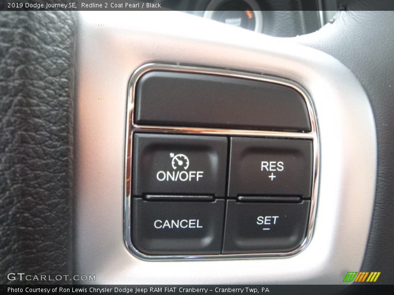 Redline 2 Coat Pearl / Black 2019 Dodge Journey SE