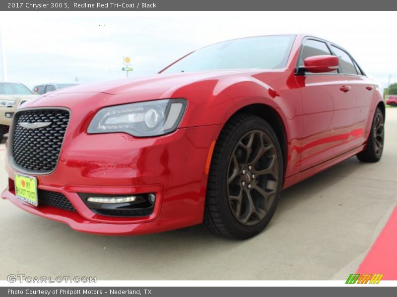 Redline Red Tri-Coat / Black 2017 Chrysler 300 S