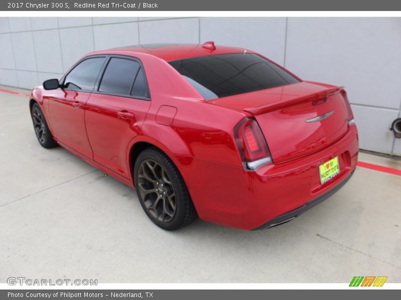 Redline Red Tri-Coat / Black 2017 Chrysler 300 S