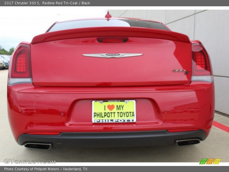 Redline Red Tri-Coat / Black 2017 Chrysler 300 S